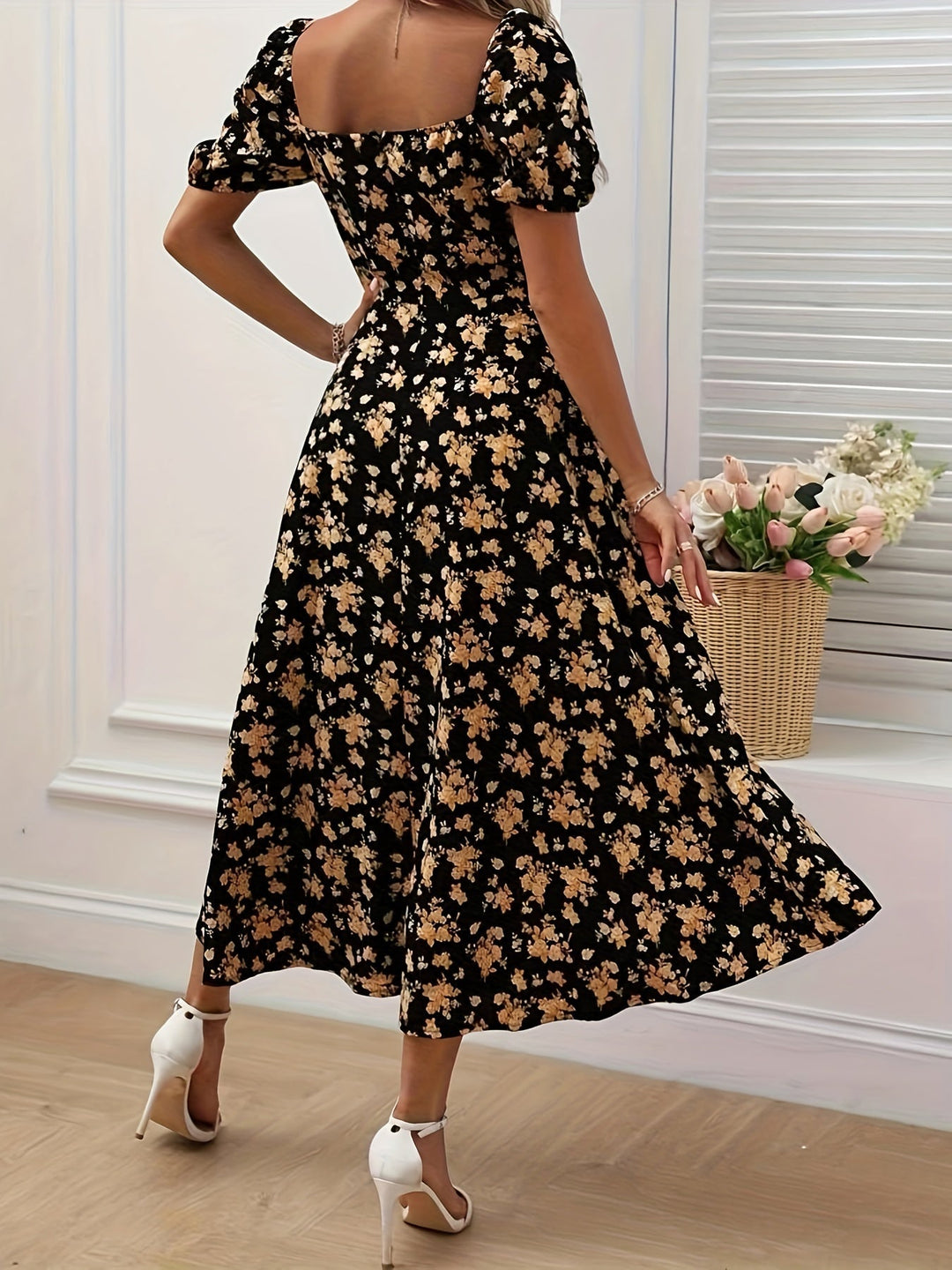 Mirella | Feminin floral Kleid