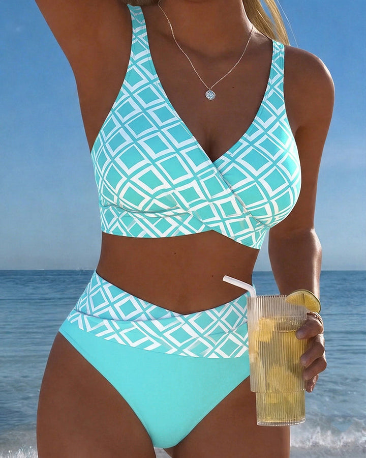 Martina | Bikini kariert mit bügellosem BH und hochgeschnittener Unterhose