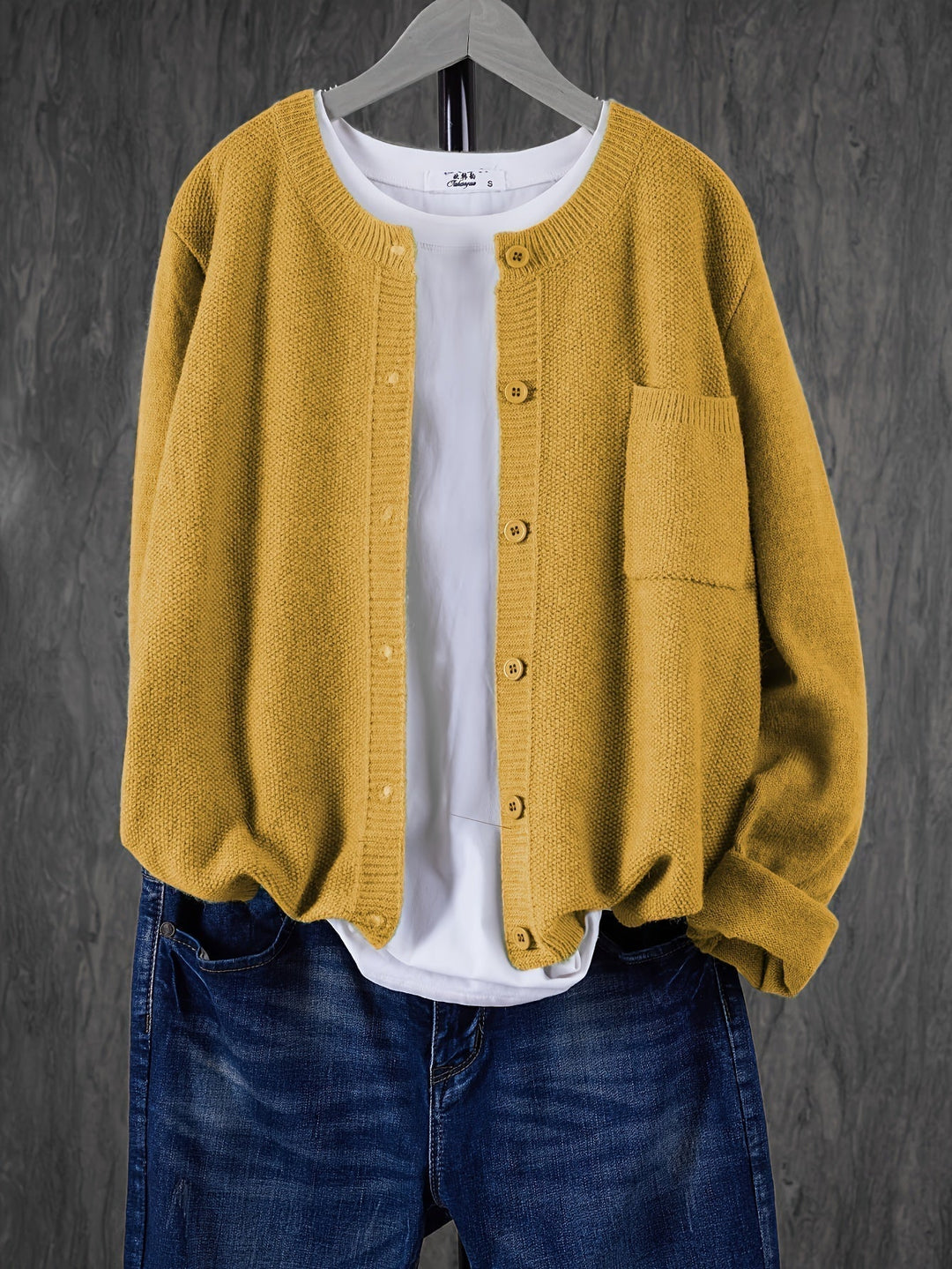 Helene | Damen Strickjacke mit Rundhalsausschnitt, Knöpfen und Tasche