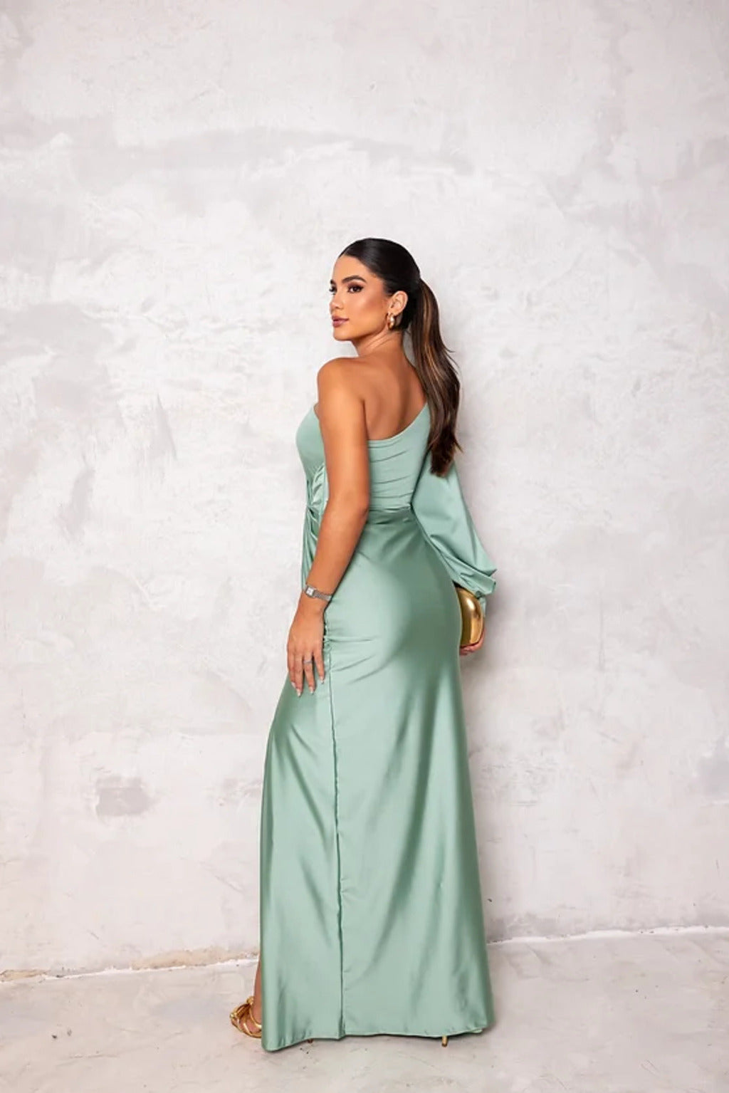 Clara | Elegantes Maxikleid für Damen mit asymmetrischem Ausschnitt