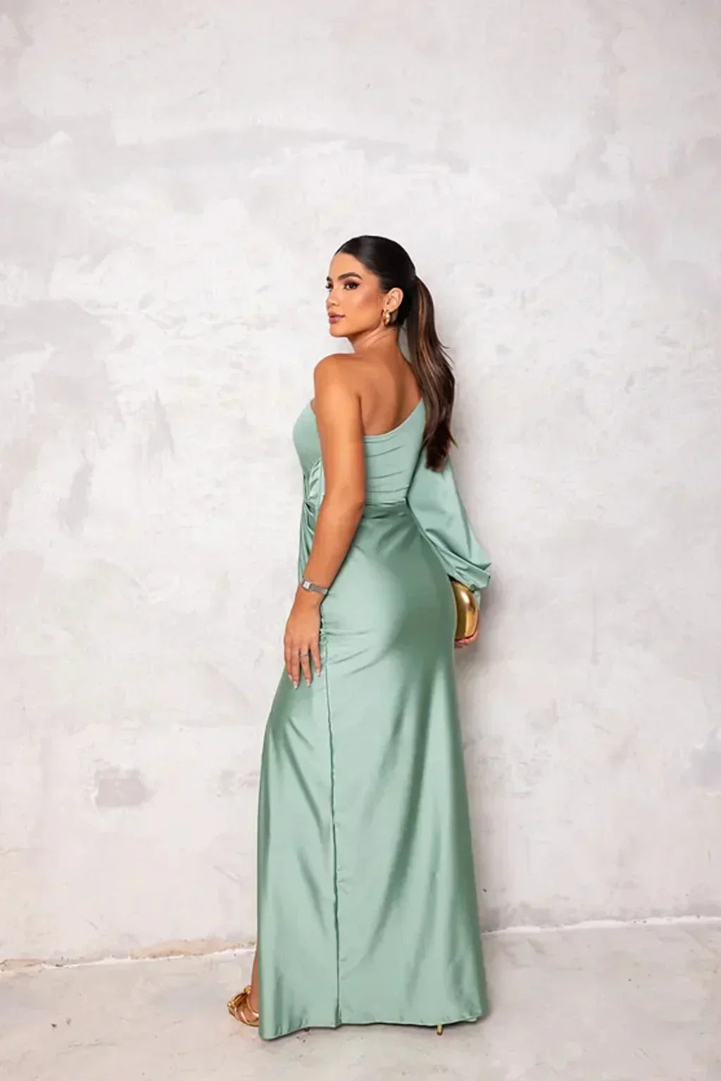 Alison | Elegantes Schlitz-Maxikleid für Damen mit asymmetrischem Ausschnitt