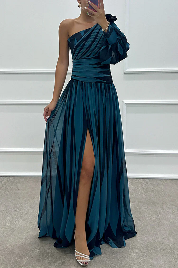 Chloe | Elegantes gestreiftes Maxikleid für Damen mit einem Schulterträger