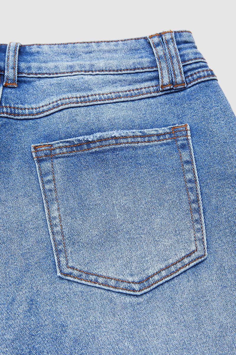 Jeans für Damen mit mittelhohem Bund und gerader Passform