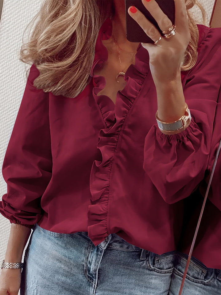Aria | V-Ausschnitt-Shirt für Damen mit Rüschenbesatz und langen Ärmeln