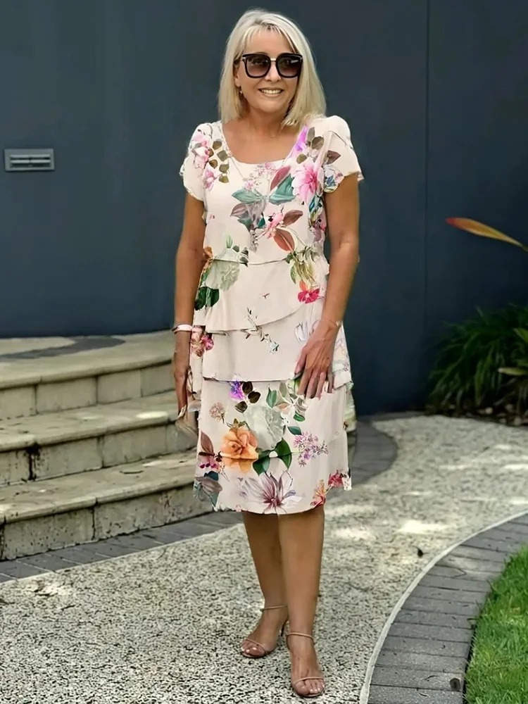 Francin | Luftiges Blumenkleid für Damen mit Rundhalsausschnitt und kurzen Ärmeln