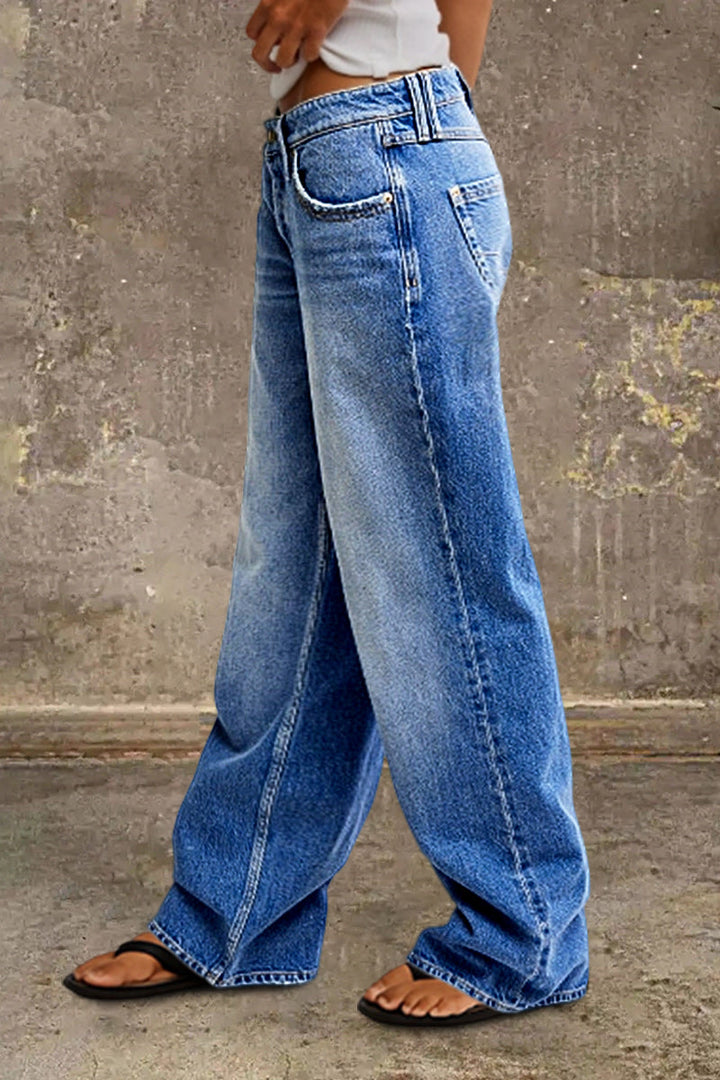 Jeans für Damen mit mittelhohem Bund und gerader Passform