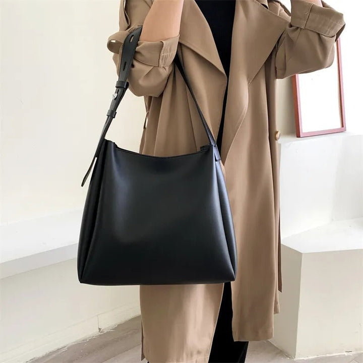 Asløg | Minimalistische Schultertasche im modernen Schnitt für Damen