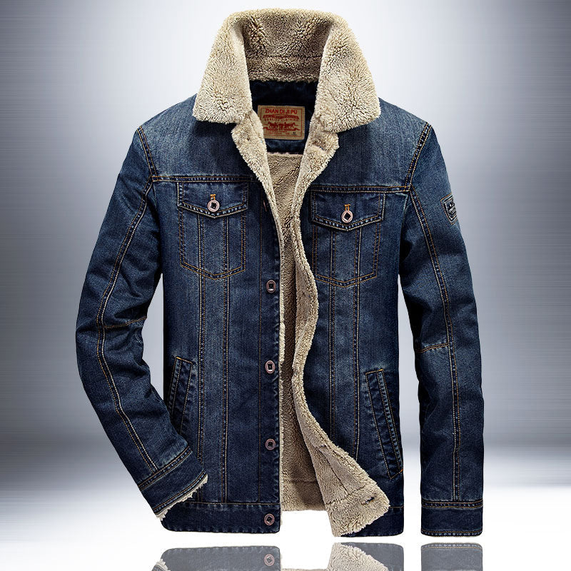 Herrenjacke mit Seitentaschen und Knöpfen