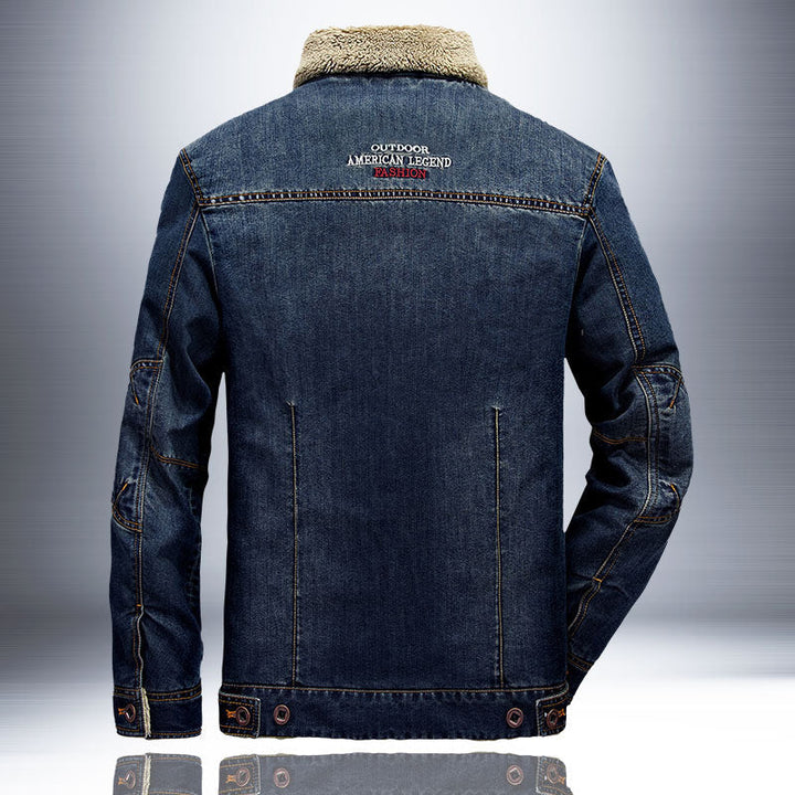 Herrenjacke mit Seitentaschen und Knöpfen