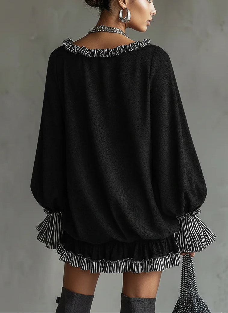 Faux-Suede-Minikleid für Damen mit schwarzen Streifen und Rüschendetails
