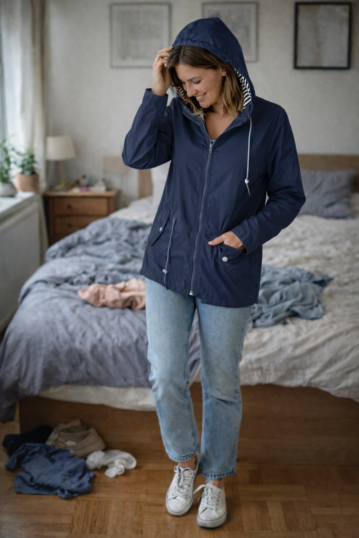 Damen Regenjacke mit langen Ärmeln, Kapuze und Taschen