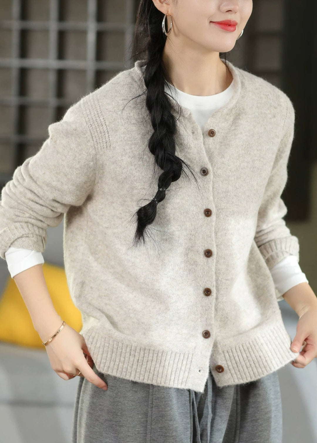 Damen Strickjacke mit lockerer Passform und Rundhalsausschnitt