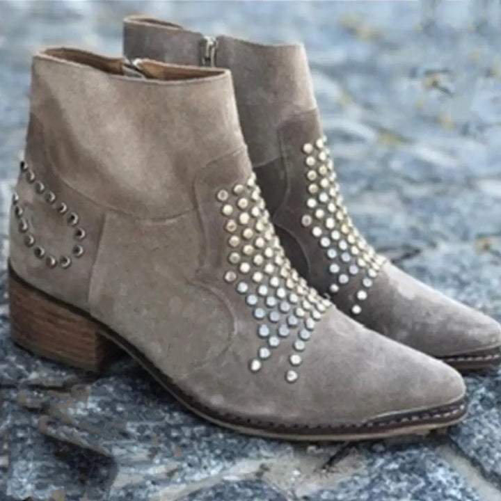 Ankle Boots für Damen mit Nieten und niedrigem Absatz