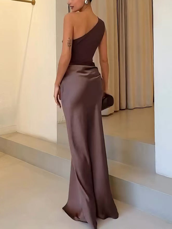 Anita | Schickes Ein-Schulter-Maxi-Kleid | Plissiertes Festkleid für Damen