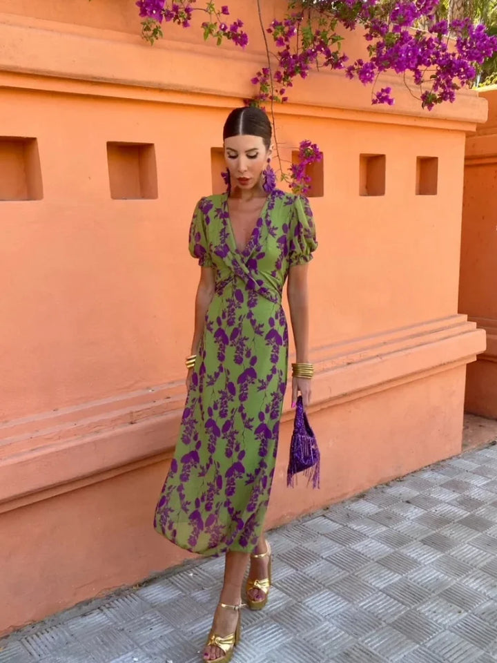 Julia | Sommerkleid für Damen mit V-Ausschnitt und kurzen Ärmeln