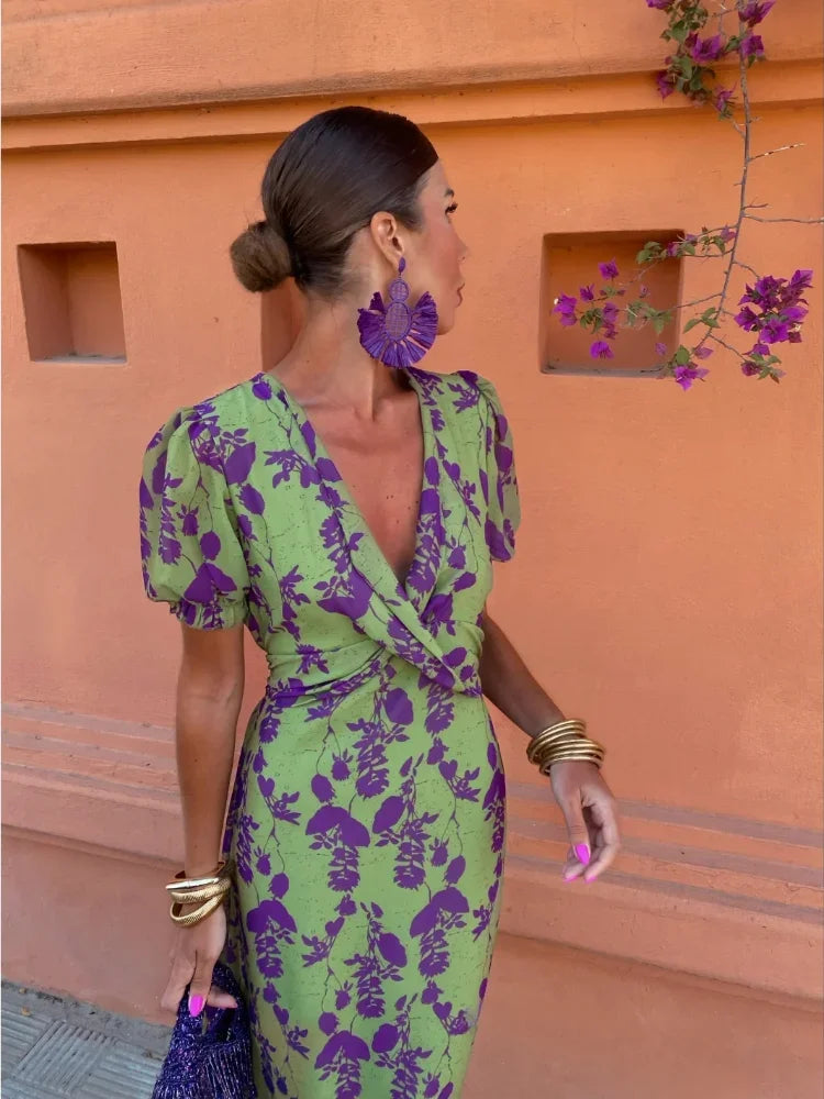 Andrea | Sommerkleid für Damen mit V-Ausschnitt und kurzen Ärmeln