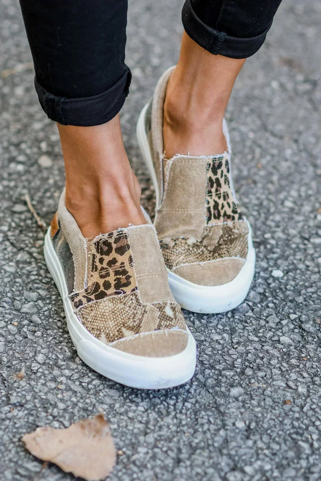 Noemi | Trendige Schmerzlindernde Slipper für Damen mit flachem Absatz