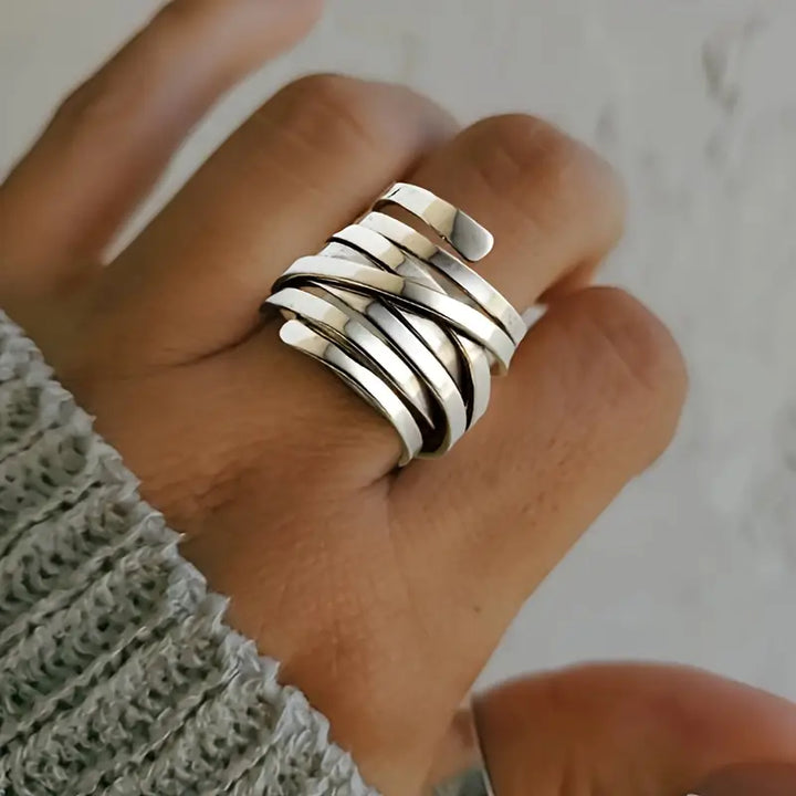 Lourdes | Vintage Silberring mit Dicke