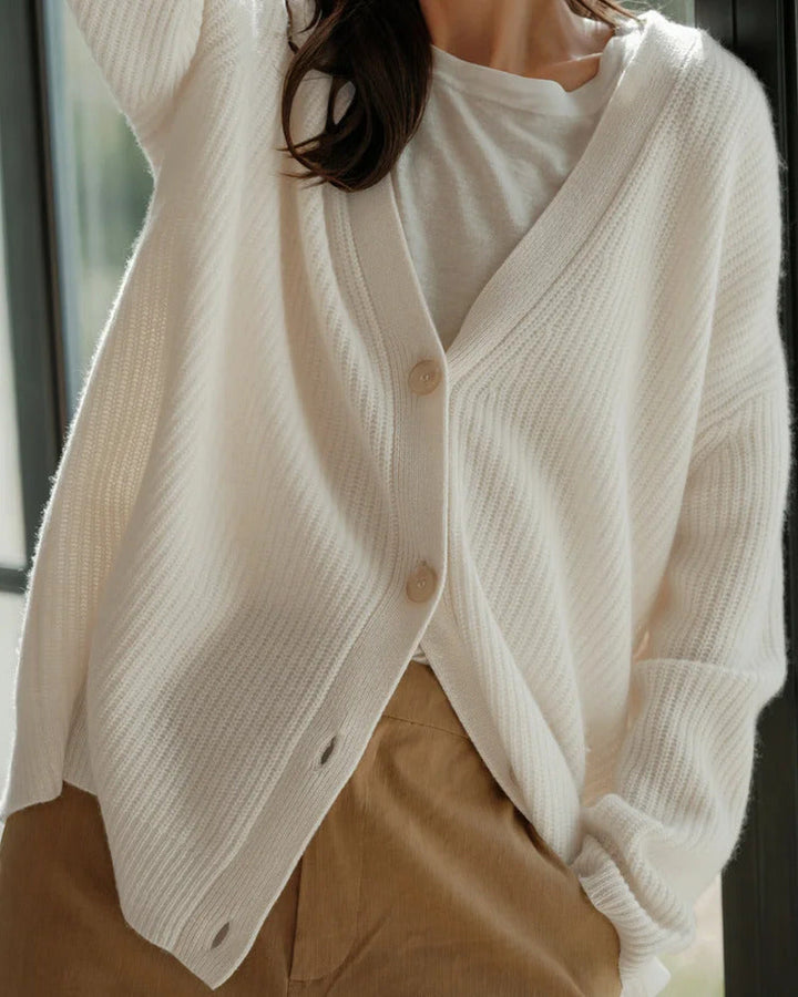 Marian | Gemütlicher Cardigan für Damen mit V-Ausschnitt und langen Ärmeln