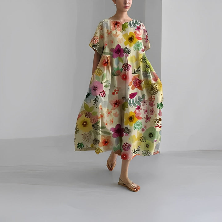 Floria | Lebhaftes Blumenkleid für Damen mit Rundhalsausschnitt und kurzen Ärmeln