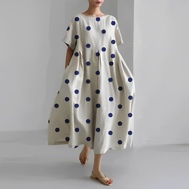 Floria | Lebhaftes Blumenkleid für Damen mit Rundhalsausschnitt und kurzen Ärmeln