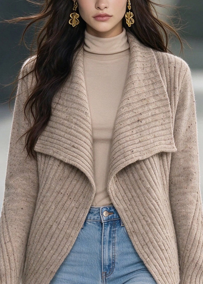 Cardigan femme à col Claudine et ourlet asymétrique