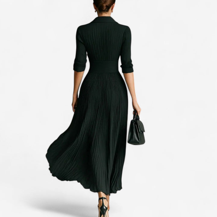 Carine Maxi Plissee Kleid für Damen mit V-Ausschnitt und kurzen Ärmeln