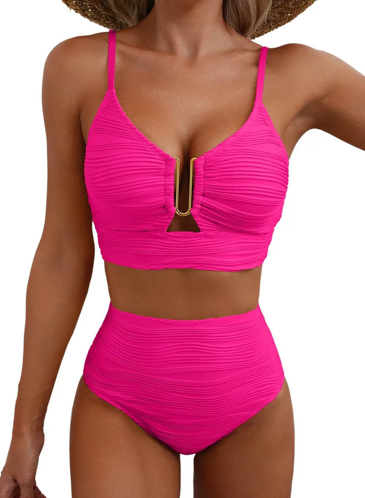 Hochtaillierter Bikini mit Gold U-Link Detail