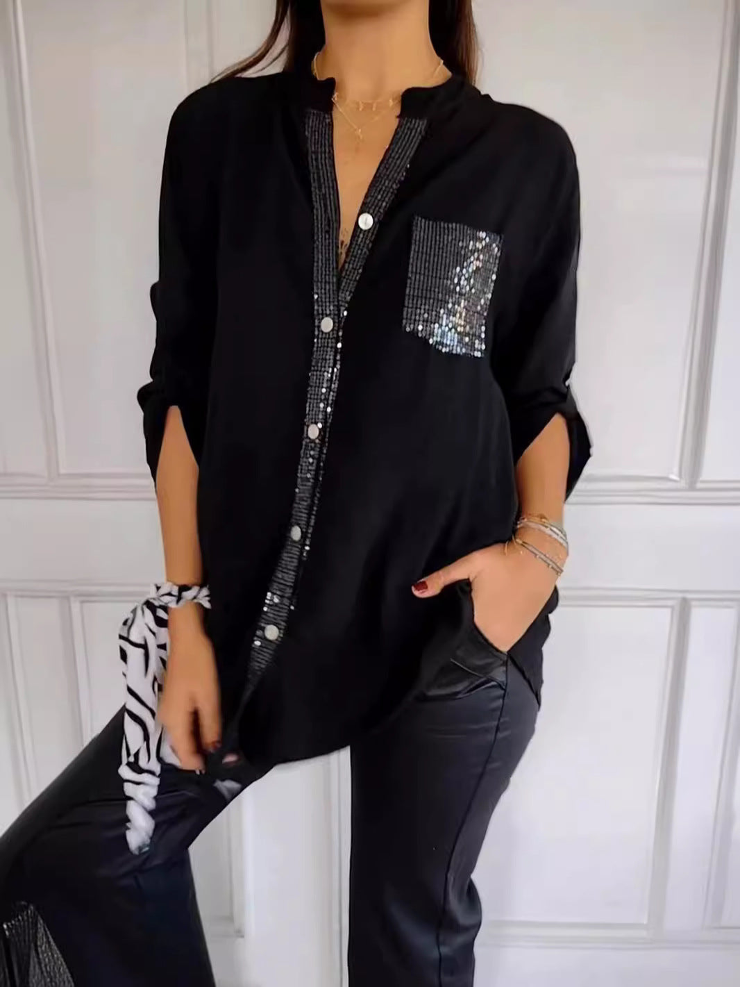 Elaine | Schickes Glamour-Top mit Sternenmuster und langen Ärmeln