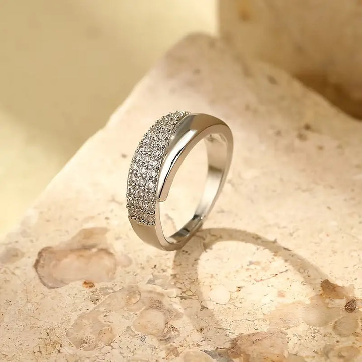Eleganter Nova Goldring für Damen