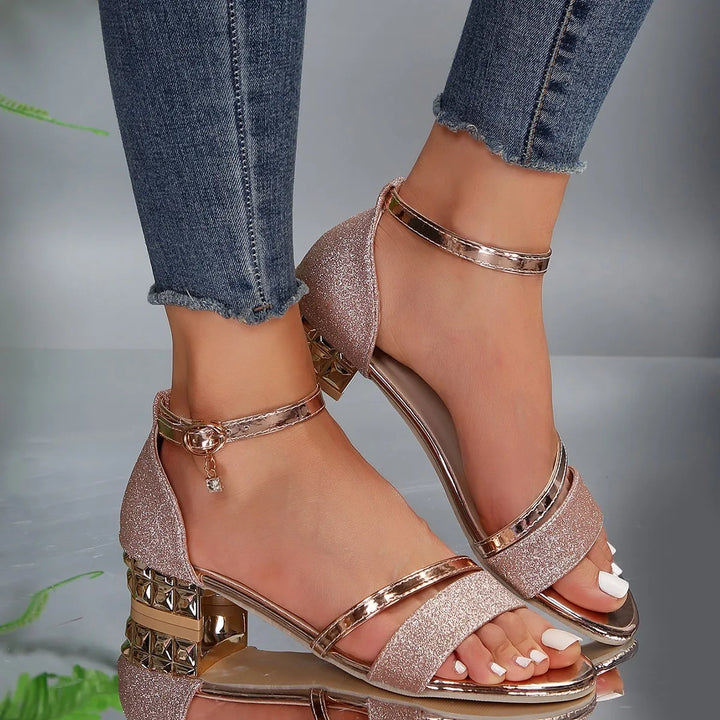 Cloe | Orthopädische Sandalen für Damen mit niedrigem Absatz