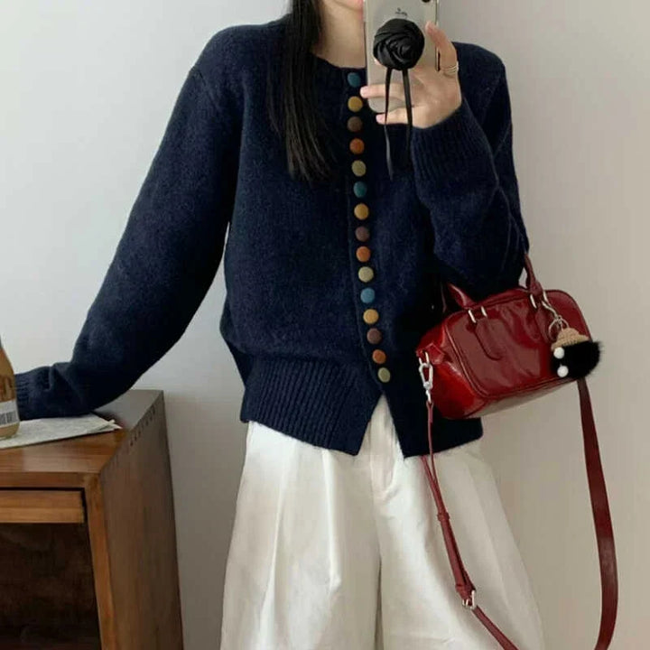Der Celestine | Cardigan für Damen mit Rundhalsausschnitt und langen Ärmeln