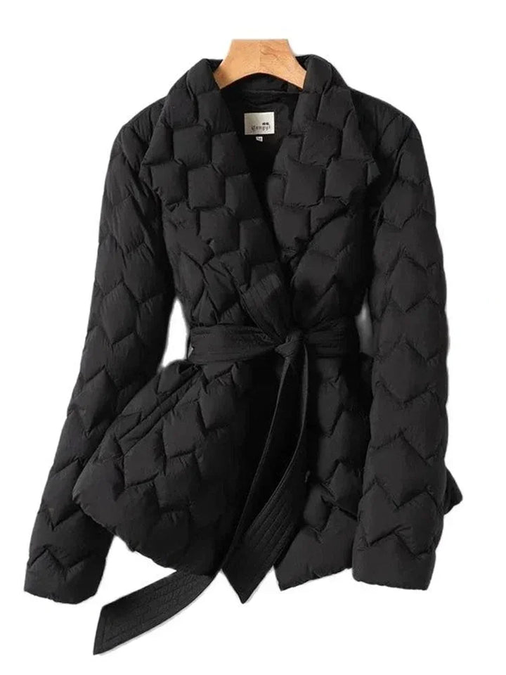 Assunta | Elegante Daunenjacke für Damen mit Gürtel und langen Ärmeln