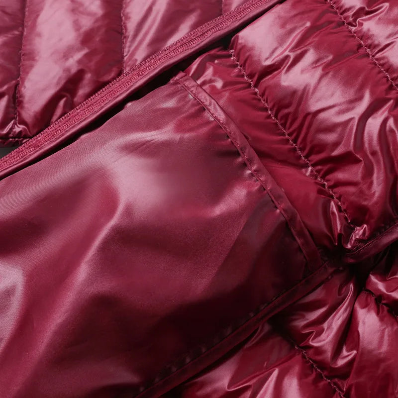 Sarah | Ultraleichte Lange Jacke für Damen mit Kapuze und langen Ärmeln