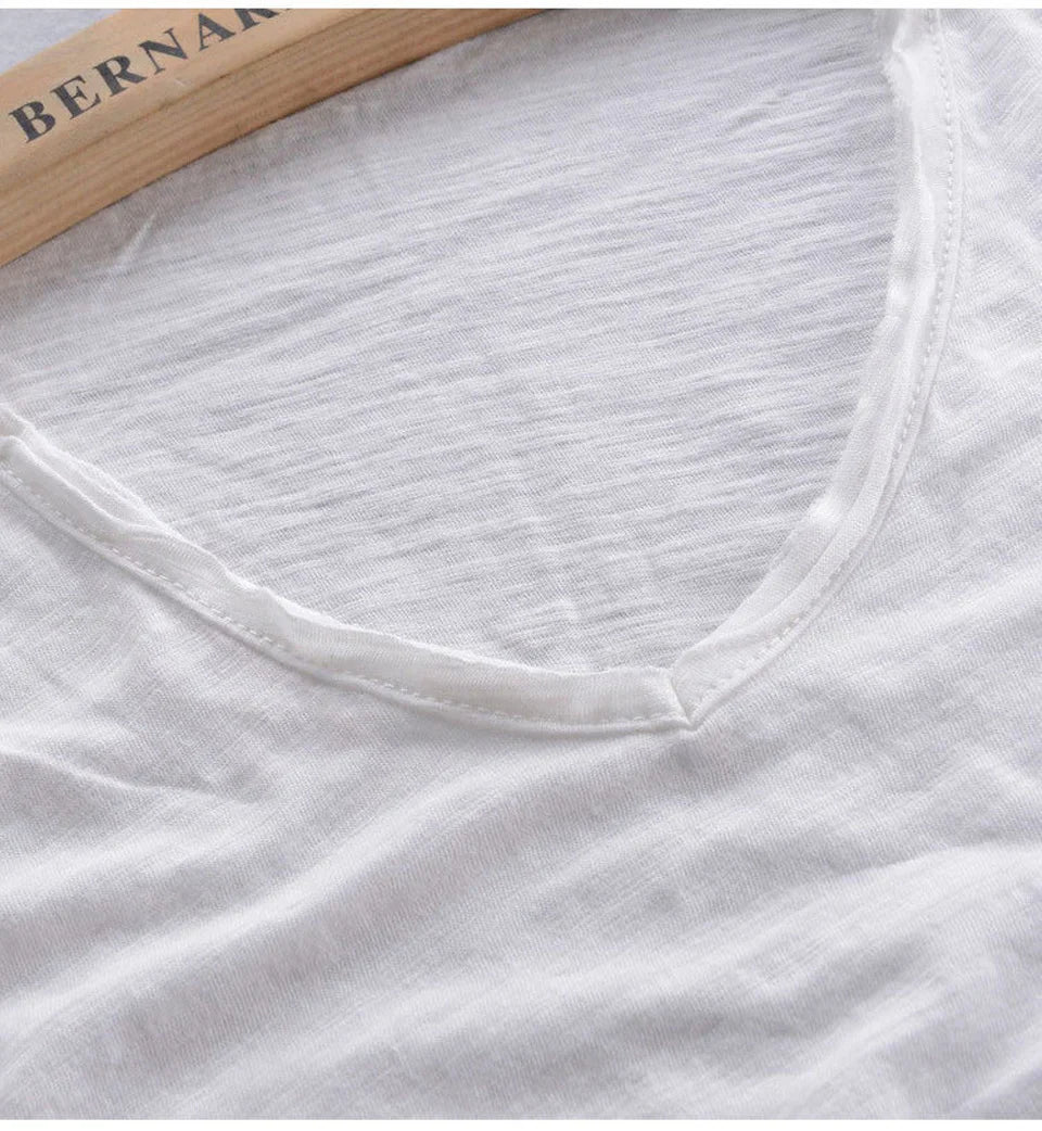 Michele | T-Shirt für Herren mit V-Ausschnitt und kurzen Ärmeln