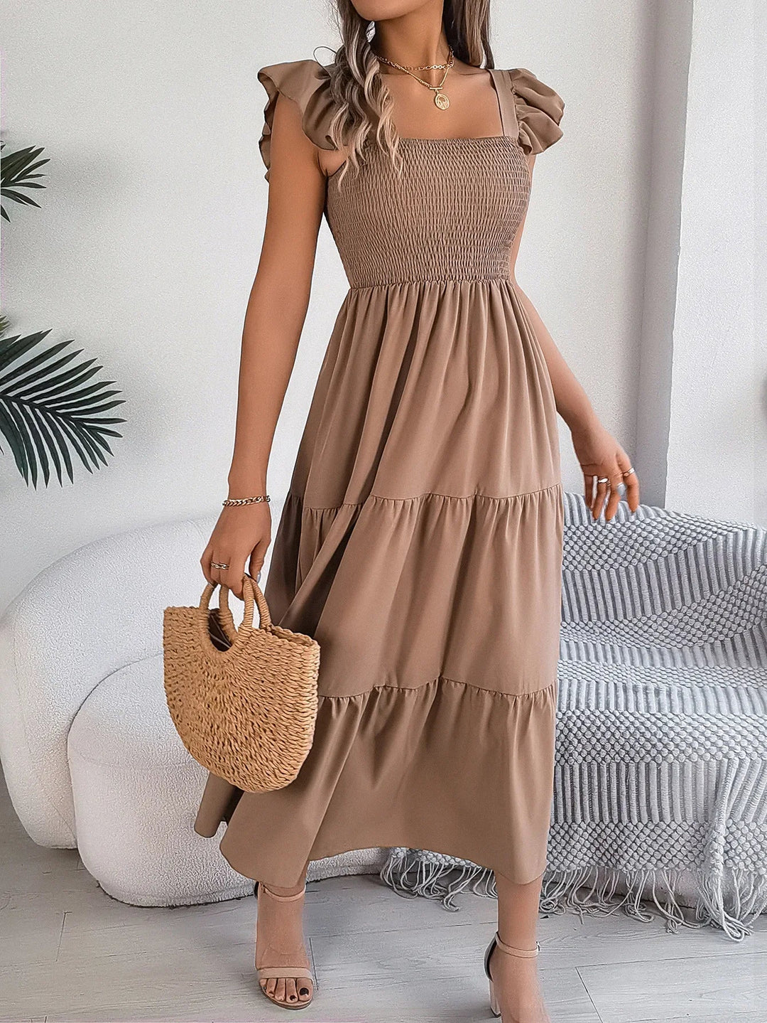Yessa | Elegantes Stufen-Midikleid für Damen mit eckigem Ausschnitt