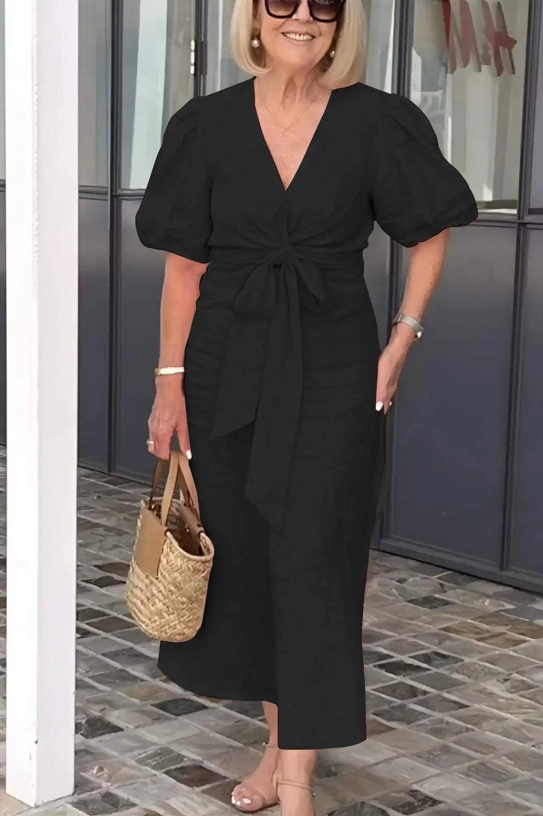 Natasha | Elegantes V-Ausschnitt Midikleid für Damen mit kurzen Ärmeln