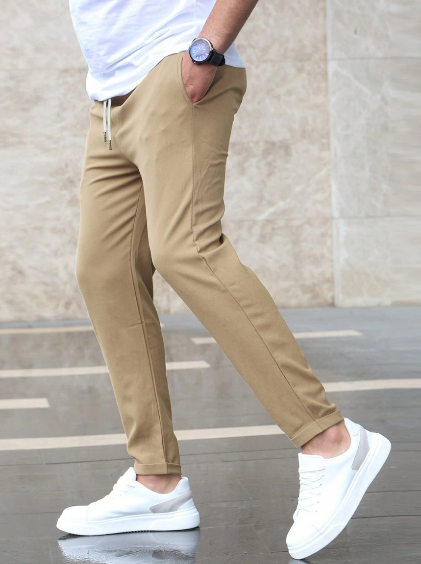 Antonio | Komfort Hose für Herren mit schmaler Passform und mittlerem Bund