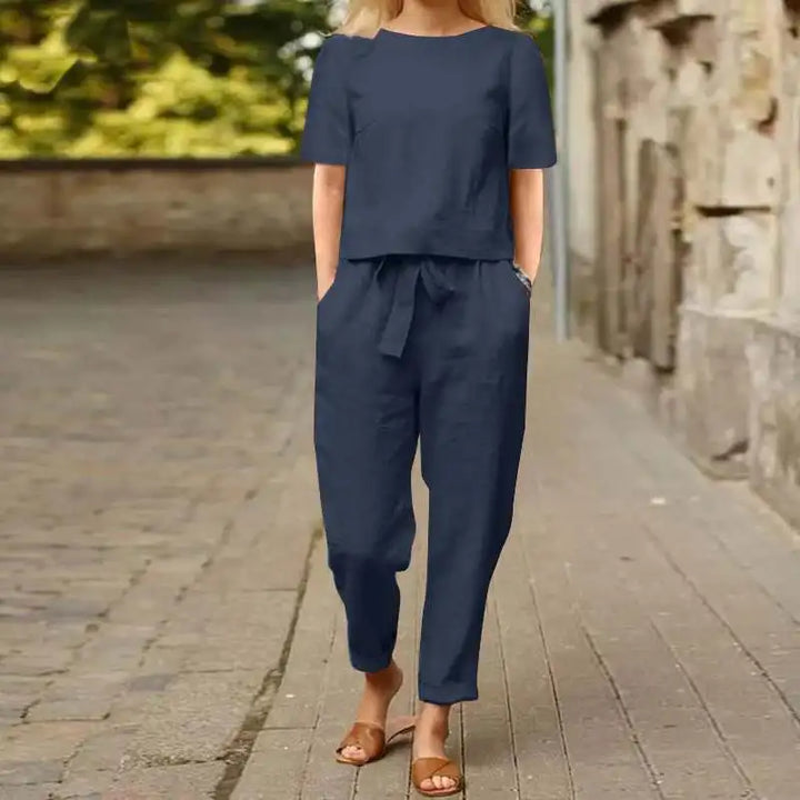 Mia | Zweiteiliges Set für Damen mit Rundhalsausschnitt und kurzen Ärmeln