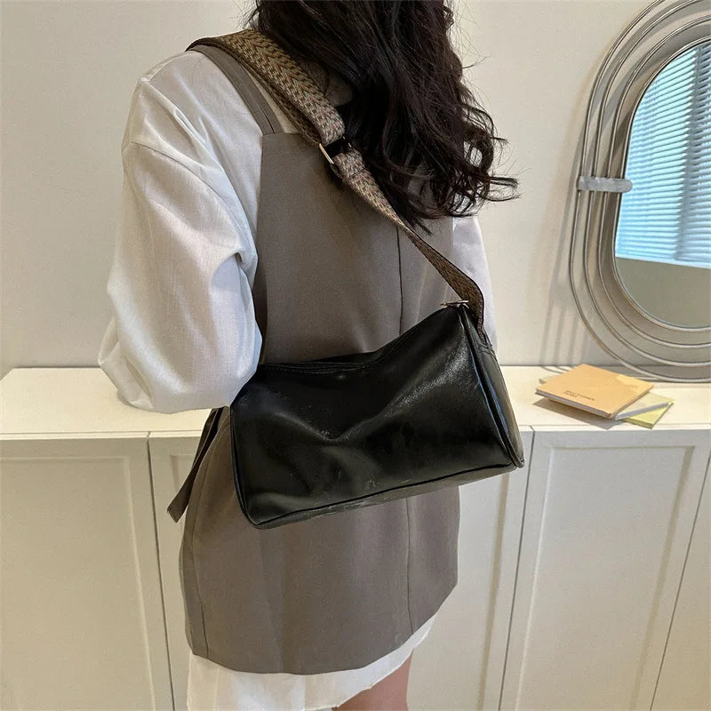 Bergfrid | Stylische Umhängetasche für Damen mit modernem Riemen