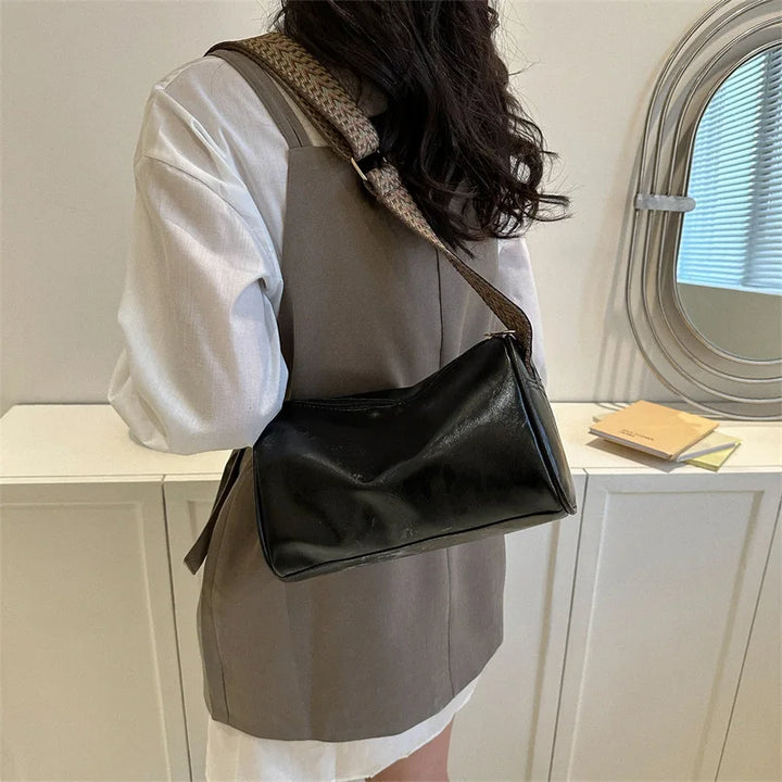 Bergfrid | Stylische Umhängetasche für Damen mit modernem Riemen