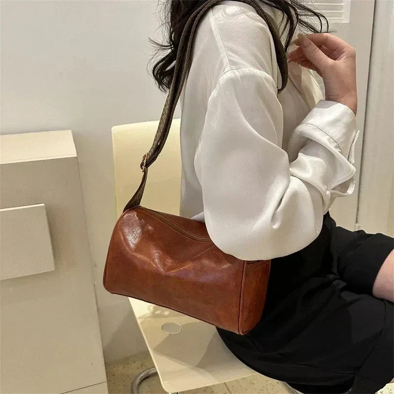 Bergfrid | Stylische Umhängetasche für Damen mit modernem Riemen