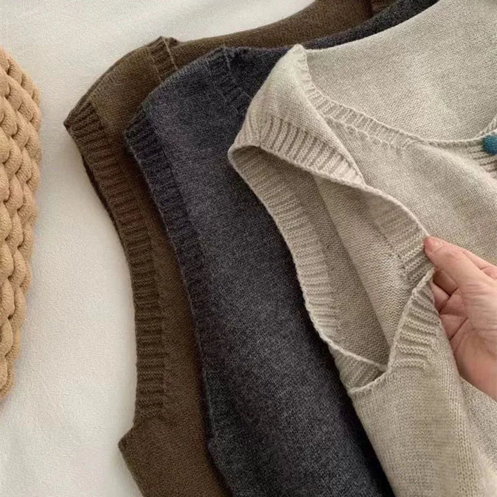 Die Maribel | Strickweste für Damen mit Farbtasten und Rundhalsausschnitt