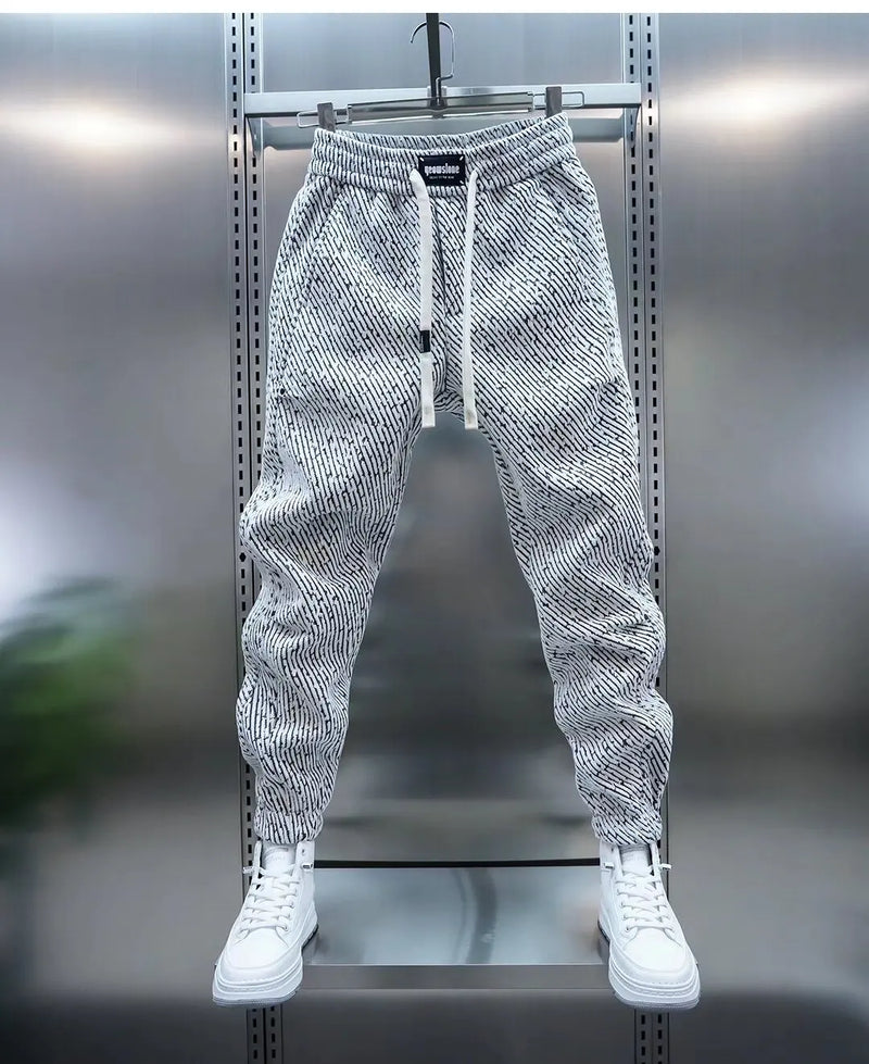 Brinley | Bequeme Jogginghose für Herren mit Kordelzug und schmaler Passform