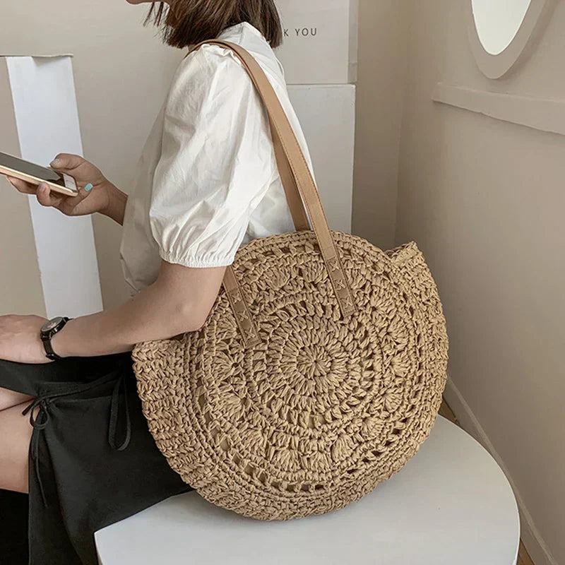 Arnora | Runde Geflochtene Handtasche für Damen mit Kunstledergriffen