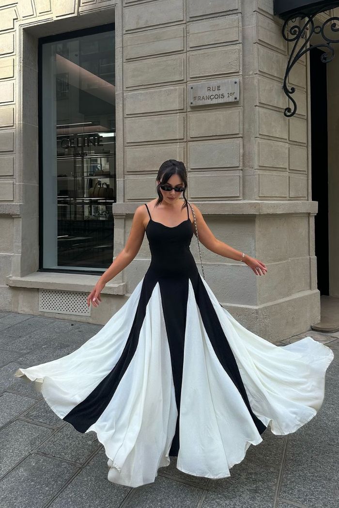 Eliana | Maxikleid für Damen mit Paneelen, V-Ausschnitt und kurzen Ärmeln