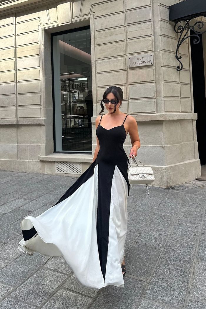 Eliana | Maxikleid für Damen mit Paneelen, V-Ausschnitt und kurzen Ärmeln