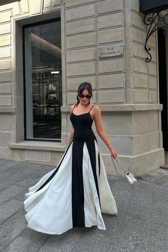 Eliana | Maxikleid für Damen mit Paneelen, V-Ausschnitt und kurzen Ärmeln