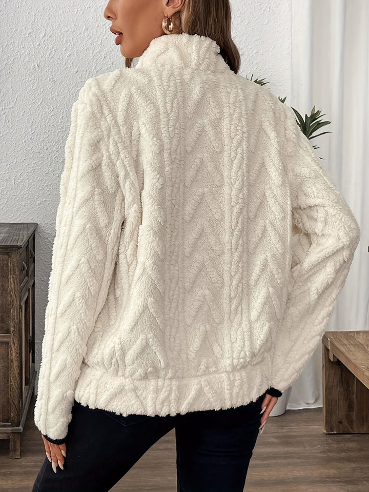Nancy | Flauschiger Pullover für Damen mit Rundhalsausschnitt und langen Ärmeln