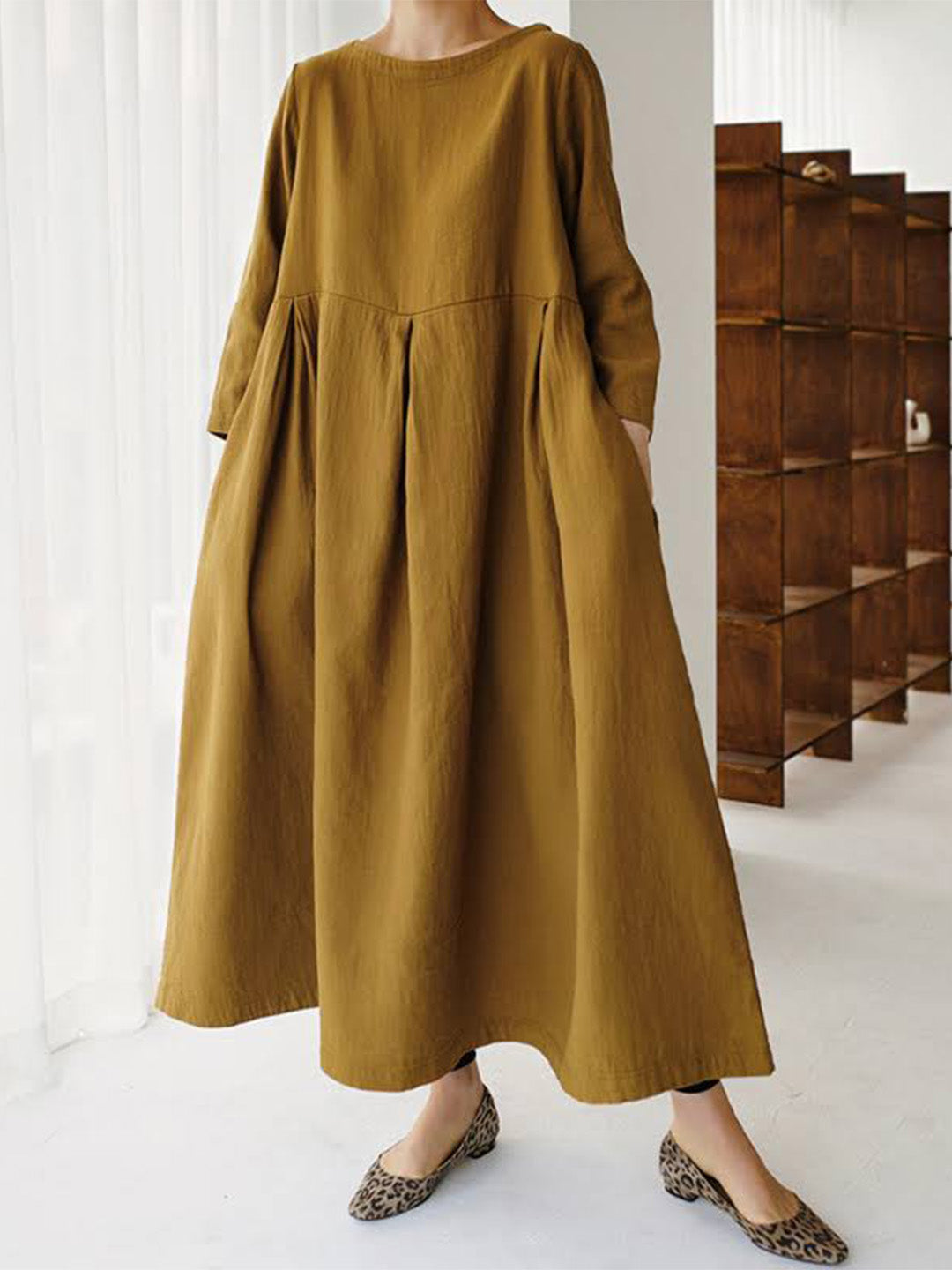 Ella | Lockeres Midikleid für Damen mit Seitentaschen und Rundhalsausschnitt
